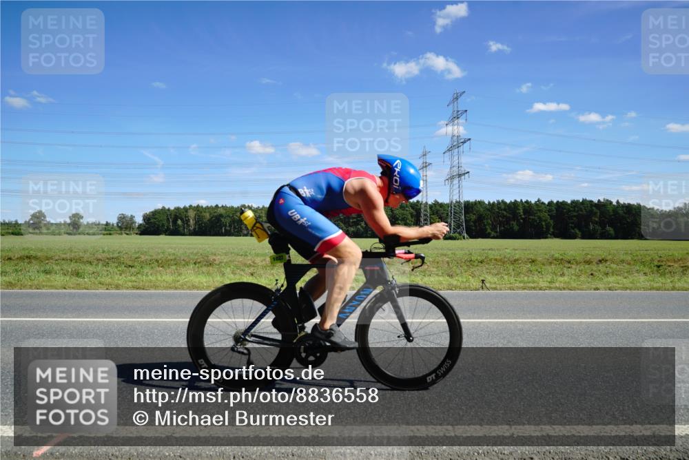 07.09.2025 - 19. Norderstedt Triathlon Michael Burmester http://msf.ph/oto/8836558 07.09.2025 14:05:57 Radfahren 1001, 1022, 1401 meine-sportfotos.de