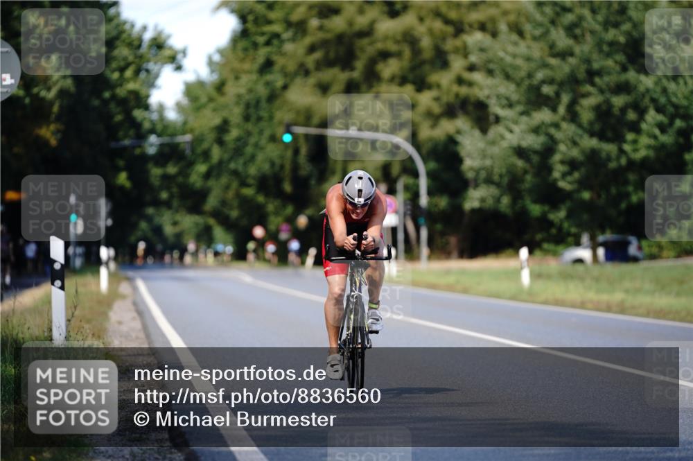 07.09.2025 - 19. Norderstedt Triathlon Michael Burmester http://msf.ph/oto/8836560 07.09.2025 14:06:51 Radfahren 984 meine-sportfotos.de