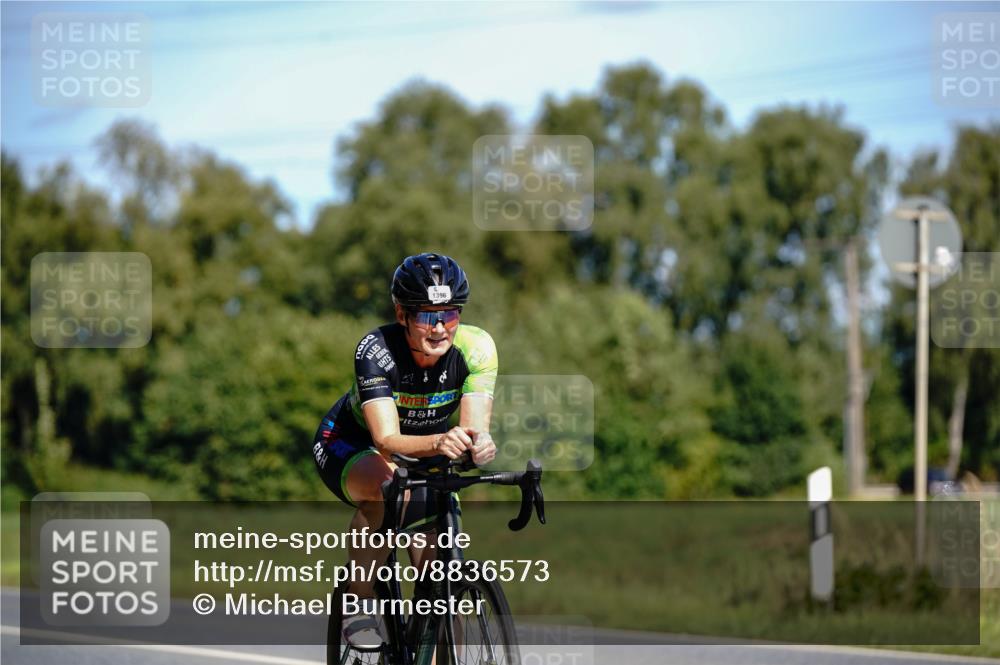 07.09.2025 - 19. Norderstedt Triathlon Michael Burmester http://msf.ph/oto/8836573 07.09.2025 12:47:49 Radfahren 318, 825, 1396 meine-sportfotos.de