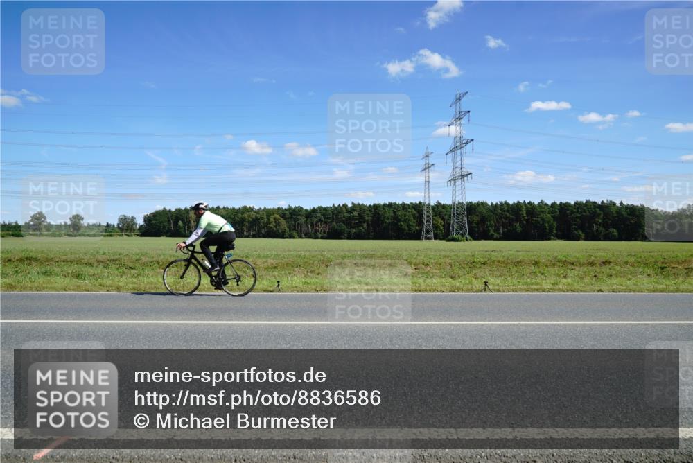 07.09.2025 - 19. Norderstedt Triathlon Michael Burmester http://msf.ph/oto/8836586 07.09.2025 14:06:12 Radfahren  meine-sportfotos.de