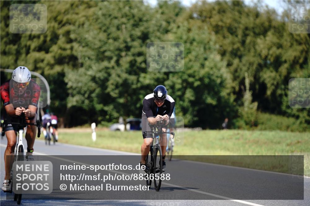 07.09.2025 - 19. Norderstedt Triathlon Michael Burmester http://msf.ph/oto/8836588 07.09.2025 14:07:25 Radfahren 960, 1036 meine-sportfotos.de