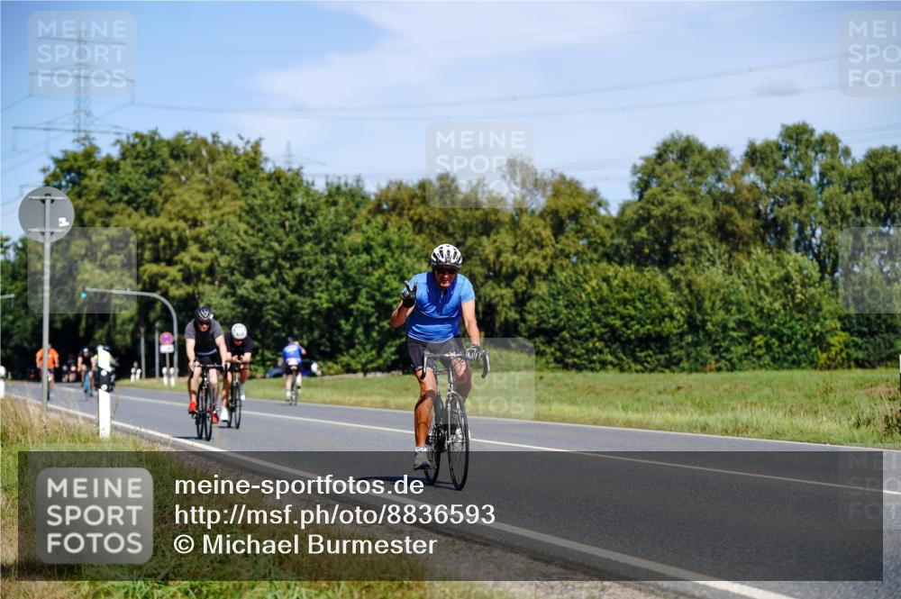 07.09.2025 - 19. Norderstedt Triathlon Michael Burmester http://msf.ph/oto/8836593 07.09.2025 12:47:59 Radfahren 304, 744 meine-sportfotos.de