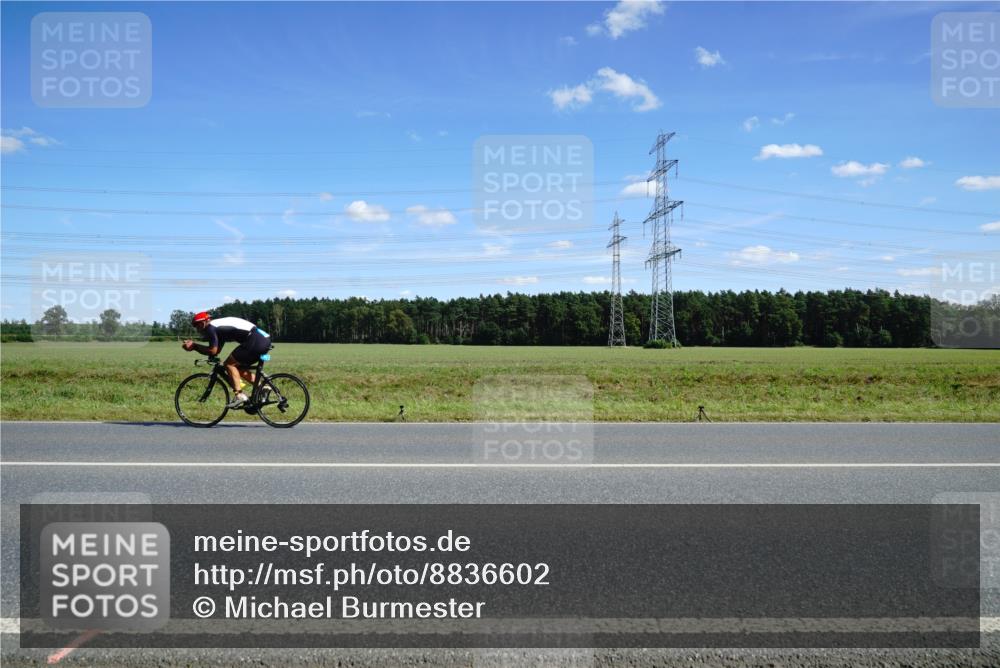 07.09.2025 - 19. Norderstedt Triathlon Michael Burmester http://msf.ph/oto/8836602 07.09.2025 14:06:20 Radfahren 398, 981 meine-sportfotos.de