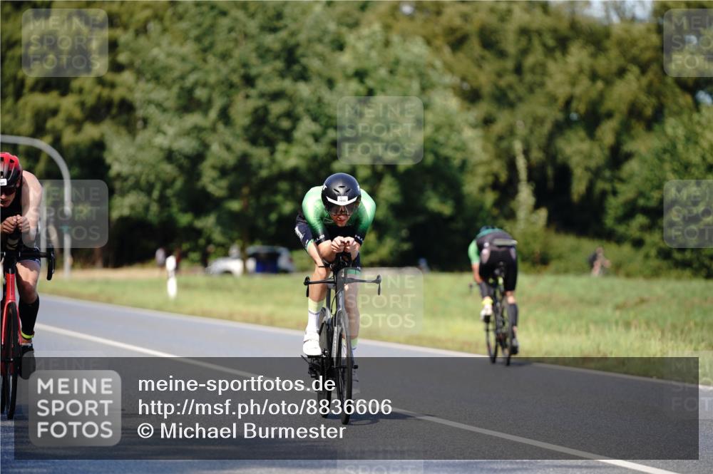 07.09.2025 - 19. Norderstedt Triathlon Michael Burmester http://msf.ph/oto/8836606 07.09.2025 14:07:48 Radfahren 994, 1014, 1027 meine-sportfotos.de
