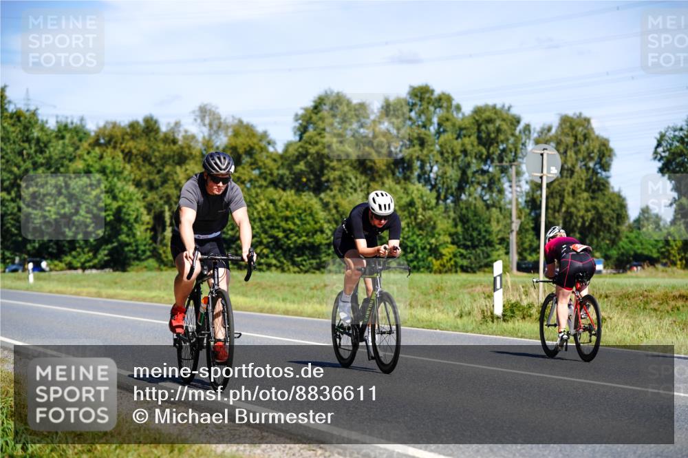 07.09.2025 - 19. Norderstedt Triathlon Michael Burmester http://msf.ph/oto/8836611 07.09.2025 12:48:01 Radfahren 277, 304, 1344 meine-sportfotos.de