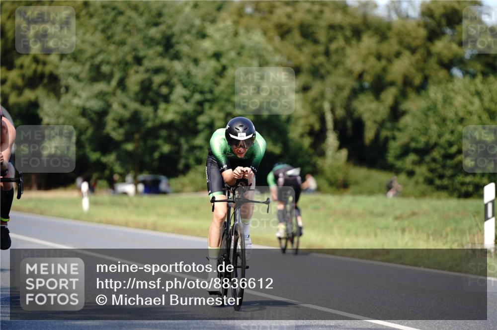 07.09.2025 - 19. Norderstedt Triathlon Michael Burmester http://msf.ph/oto/8836612 07.09.2025 14:07:48 Radfahren 994, 1014, 1027 meine-sportfotos.de