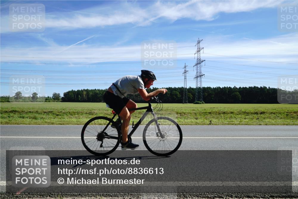 07.09.2025 - 19. Norderstedt Triathlon Michael Burmester http://msf.ph/oto/8836613 07.09.2025 12:01:29 Radfahren 190, 801 meine-sportfotos.de
