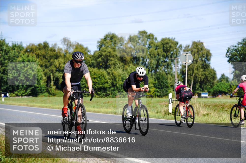 07.09.2025 - 19. Norderstedt Triathlon Michael Burmester http://msf.ph/oto/8836616 07.09.2025 12:48:01 Radfahren 277, 304, 1344 meine-sportfotos.de