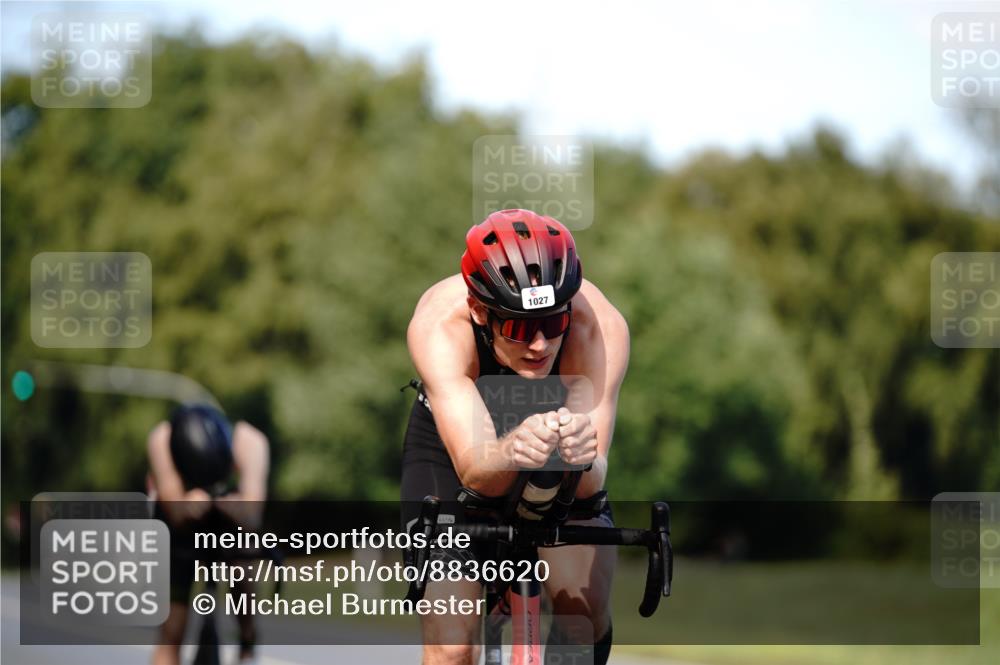07.09.2025 - 19. Norderstedt Triathlon Michael Burmester http://msf.ph/oto/8836620 07.09.2025 14:07:49 Radfahren 994, 1014, 1027 meine-sportfotos.de