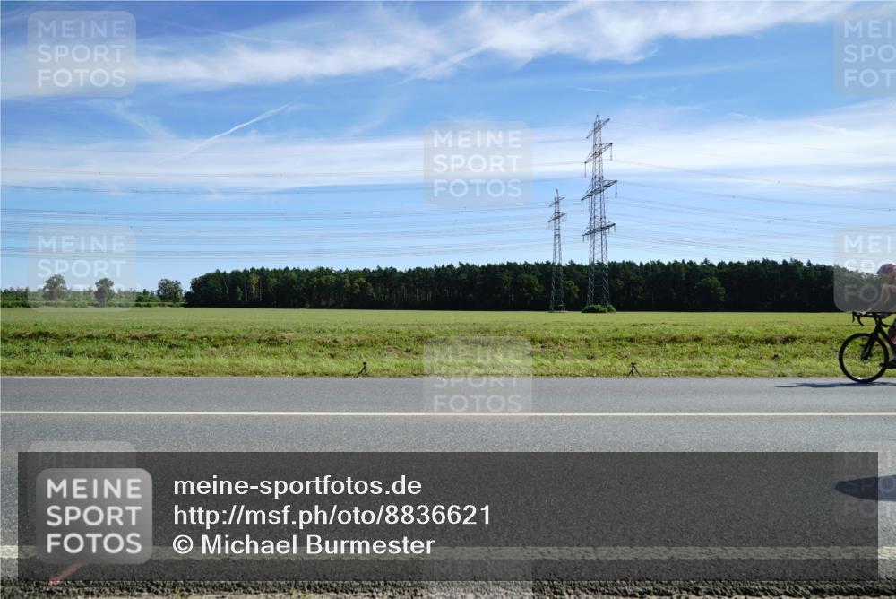 07.09.2025 - 19. Norderstedt Triathlon Michael Burmester http://msf.ph/oto/8836621 07.09.2025 12:01:30 Radfahren 190, 801 meine-sportfotos.de