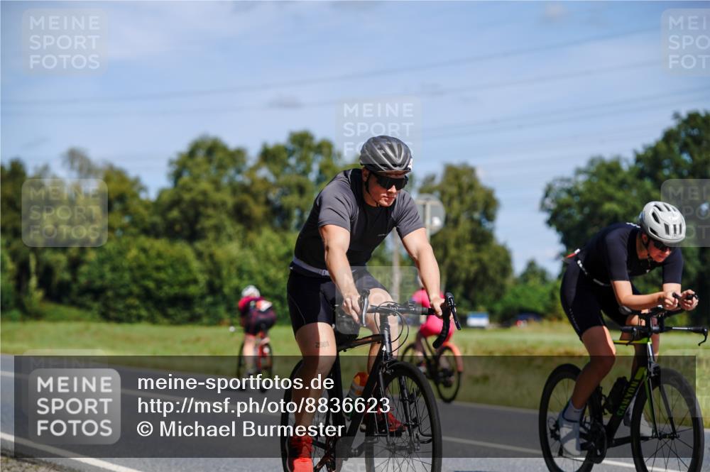 07.09.2025 - 19. Norderstedt Triathlon Michael Burmester http://msf.ph/oto/8836623 07.09.2025 12:48:02 Radfahren 277, 304, 1344 meine-sportfotos.de