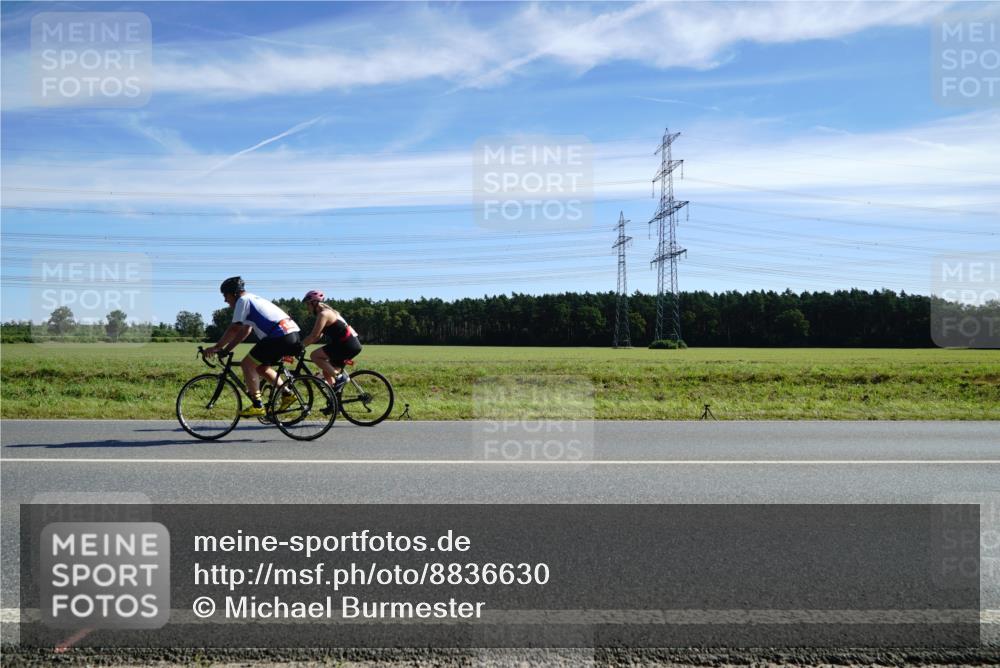 07.09.2025 - 19. Norderstedt Triathlon Michael Burmester http://msf.ph/oto/8836630 07.09.2025 12:01:31 Radfahren 190, 801 meine-sportfotos.de
