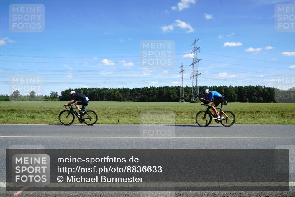 07.09.2025 - 19. Norderstedt Triathlon Michael Burmester http://msf.ph/oto/8836633 07.09.2025 14:06:24 Radfahren 398, 993, 1009 meine-sportfotos.de