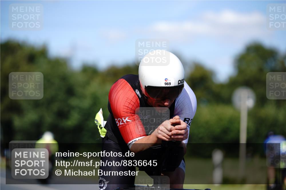 07.09.2025 - 19. Norderstedt Triathlon Michael Burmester http://msf.ph/oto/8836645 07.09.2025 14:08:09 Radfahren 393, 964, 969, 1020 meine-sportfotos.de