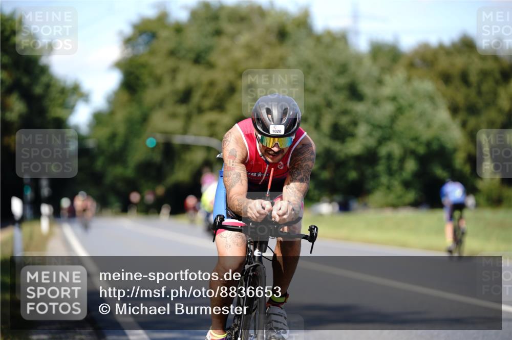 07.09.2025 - 19. Norderstedt Triathlon Michael Burmester http://msf.ph/oto/8836653 07.09.2025 14:08:10 Radfahren 964, 969, 1020 meine-sportfotos.de