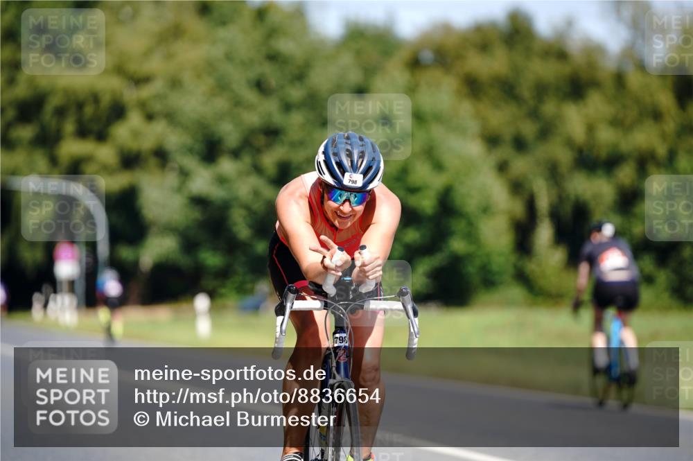 07.09.2025 - 19. Norderstedt Triathlon Michael Burmester http://msf.ph/oto/8836654 07.09.2025 12:48:39 Radfahren 798 meine-sportfotos.de