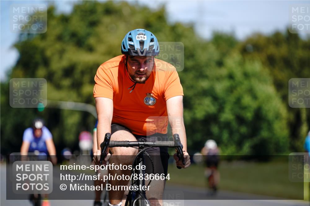 07.09.2025 - 19. Norderstedt Triathlon Michael Burmester http://msf.ph/oto/8836664 07.09.2025 12:48:45 Radfahren 283, 810, 853 meine-sportfotos.de
