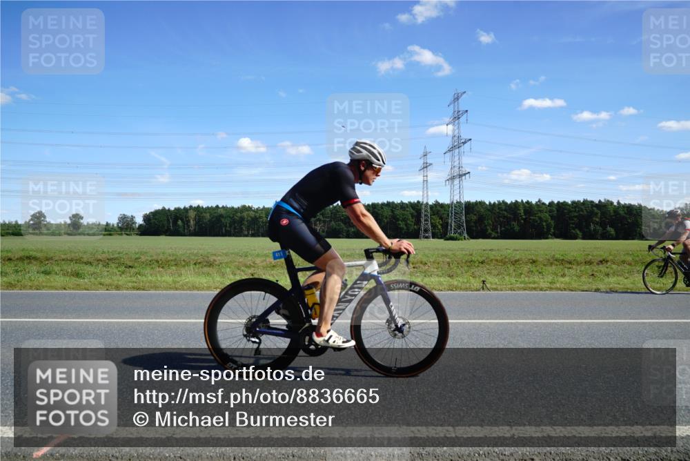 07.09.2025 - 19. Norderstedt Triathlon Michael Burmester http://msf.ph/oto/8836665 07.09.2025 14:06:28 Radfahren 411, 967, 1009 meine-sportfotos.de