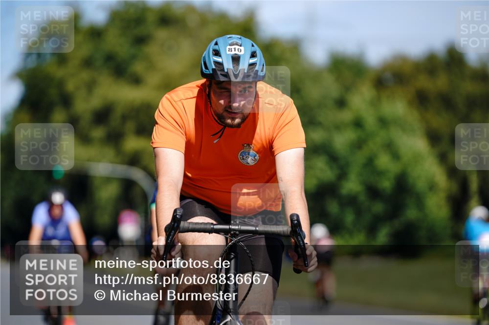 07.09.2025 - 19. Norderstedt Triathlon Michael Burmester http://msf.ph/oto/8836667 07.09.2025 12:48:45 Radfahren 283, 810, 853 meine-sportfotos.de