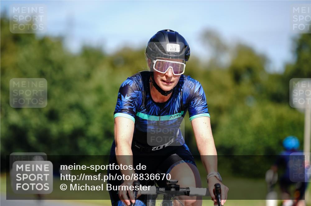07.09.2025 - 19. Norderstedt Triathlon Michael Burmester http://msf.ph/oto/8836670 07.09.2025 12:48:46 Radfahren 283, 810, 853 meine-sportfotos.de