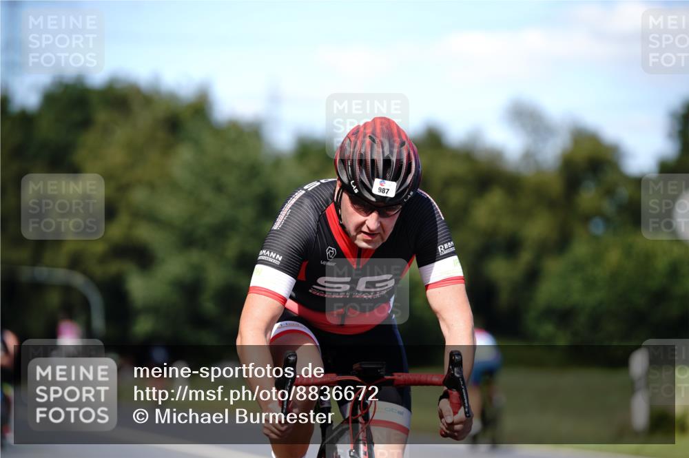 07.09.2025 - 19. Norderstedt Triathlon Michael Burmester http://msf.ph/oto/8836672 07.09.2025 14:08:26 Radfahren 987, 995, 1006, 1015 meine-sportfotos.de