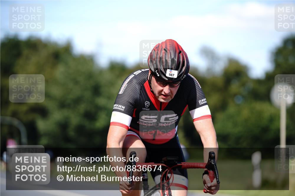 07.09.2025 - 19. Norderstedt Triathlon Michael Burmester http://msf.ph/oto/8836674 07.09.2025 14:08:26 Radfahren 987, 995, 1006, 1015 meine-sportfotos.de
