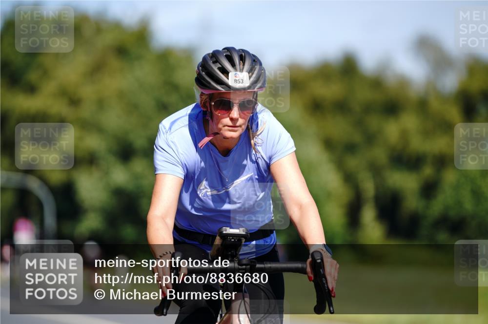 07.09.2025 - 19. Norderstedt Triathlon Michael Burmester http://msf.ph/oto/8836680 07.09.2025 12:48:48 Radfahren 283, 810, 853 meine-sportfotos.de