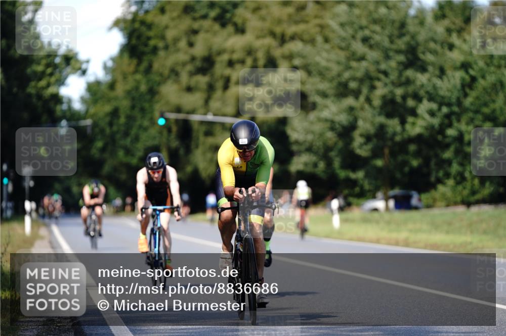 07.09.2025 - 19. Norderstedt Triathlon Michael Burmester http://msf.ph/oto/8836686 07.09.2025 14:08:33 Radfahren 1002, 1013, 1031, 1457 meine-sportfotos.de