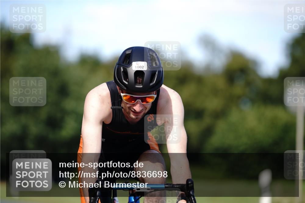 07.09.2025 - 19. Norderstedt Triathlon Michael Burmester http://msf.ph/oto/8836698 07.09.2025 14:08:36 Radfahren 417, 1002, 1031, 1457 meine-sportfotos.de