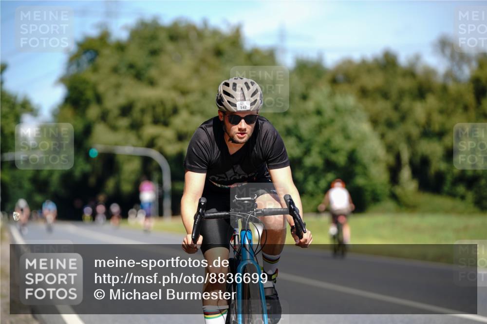 07.09.2025 - 19. Norderstedt Triathlon Michael Burmester http://msf.ph/oto/8836699 07.09.2025 12:48:55 Radfahren 142, 1216 meine-sportfotos.de