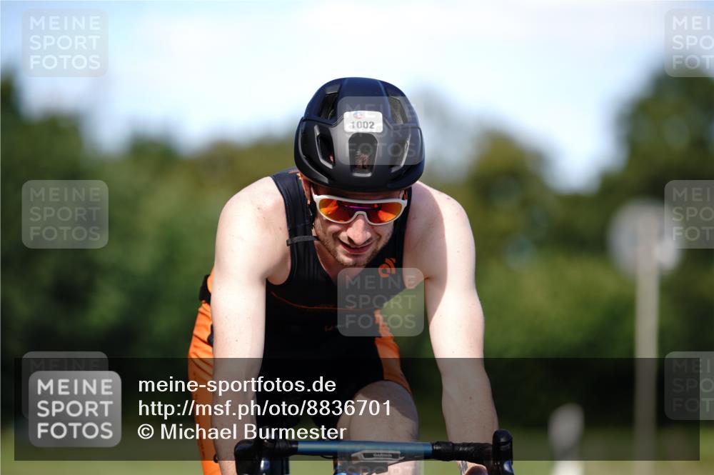 07.09.2025 - 19. Norderstedt Triathlon Michael Burmester http://msf.ph/oto/8836701 07.09.2025 14:08:36 Radfahren 417, 1002, 1031, 1457 meine-sportfotos.de