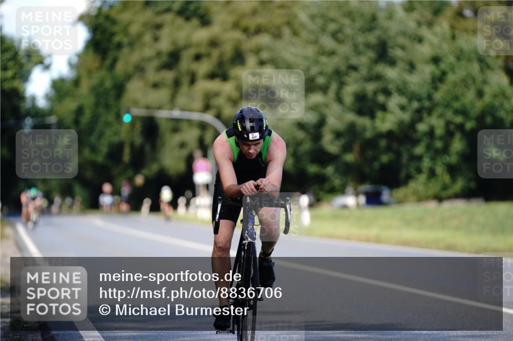 07.09.2025 - 19. Norderstedt Triathlon Michael Burmester http://msf.ph/oto/8836706 07.09.2025 14:08:38 Radfahren 417, 1002, 1457 meine-sportfotos.de