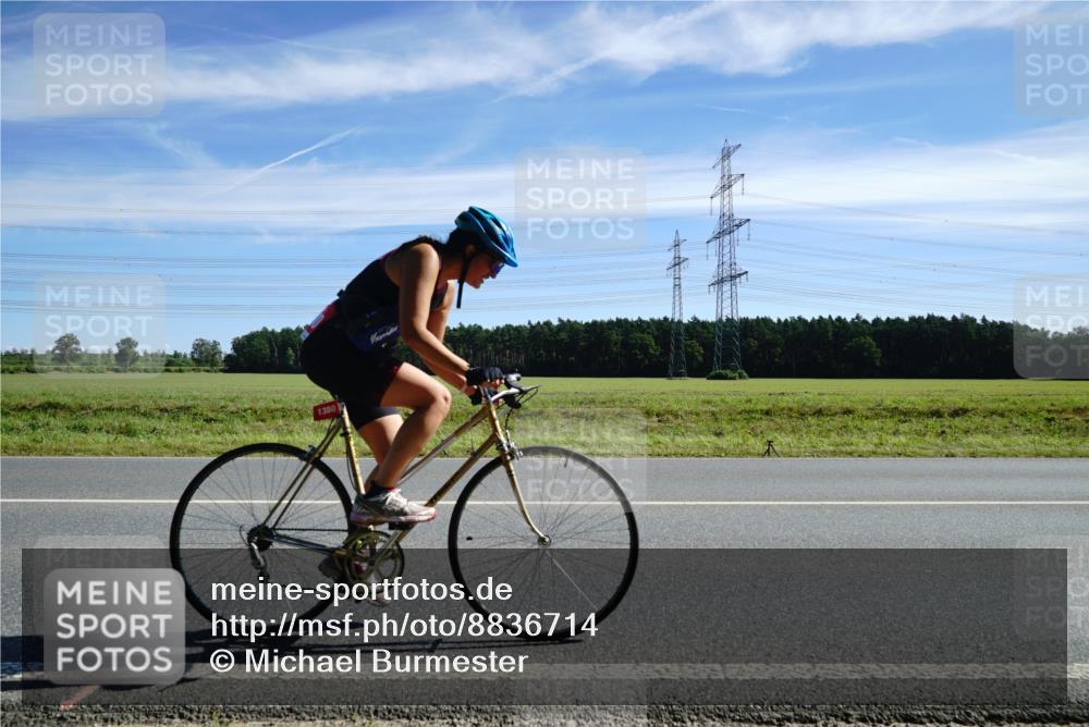 07.09.2025 - 19. Norderstedt Triathlon Michael Burmester http://msf.ph/oto/8836714 07.09.2025 12:01:41 Radfahren 695, 898, 1380 meine-sportfotos.de