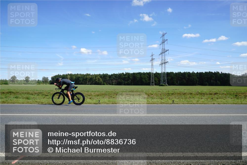 07.09.2025 - 19. Norderstedt Triathlon Michael Burmester http://msf.ph/oto/8836736 07.09.2025 14:07:04 Radfahren  meine-sportfotos.de