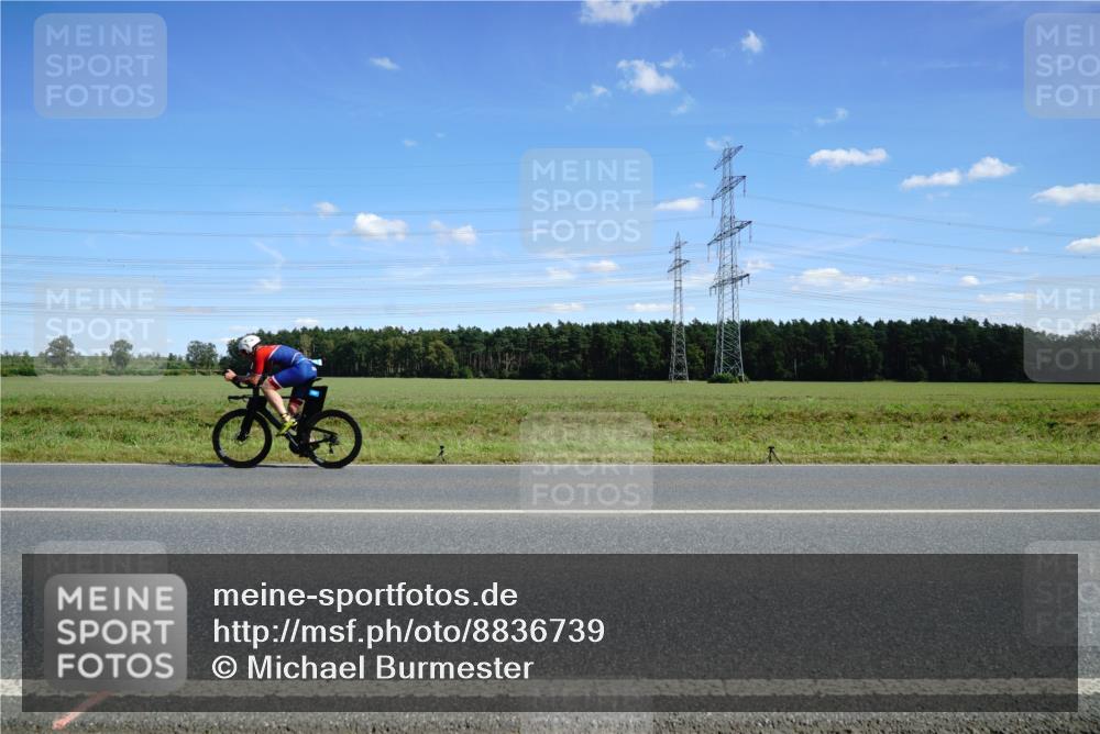 07.09.2025 - 19. Norderstedt Triathlon Michael Burmester http://msf.ph/oto/8836739 07.09.2025 14:07:09 Radfahren  meine-sportfotos.de