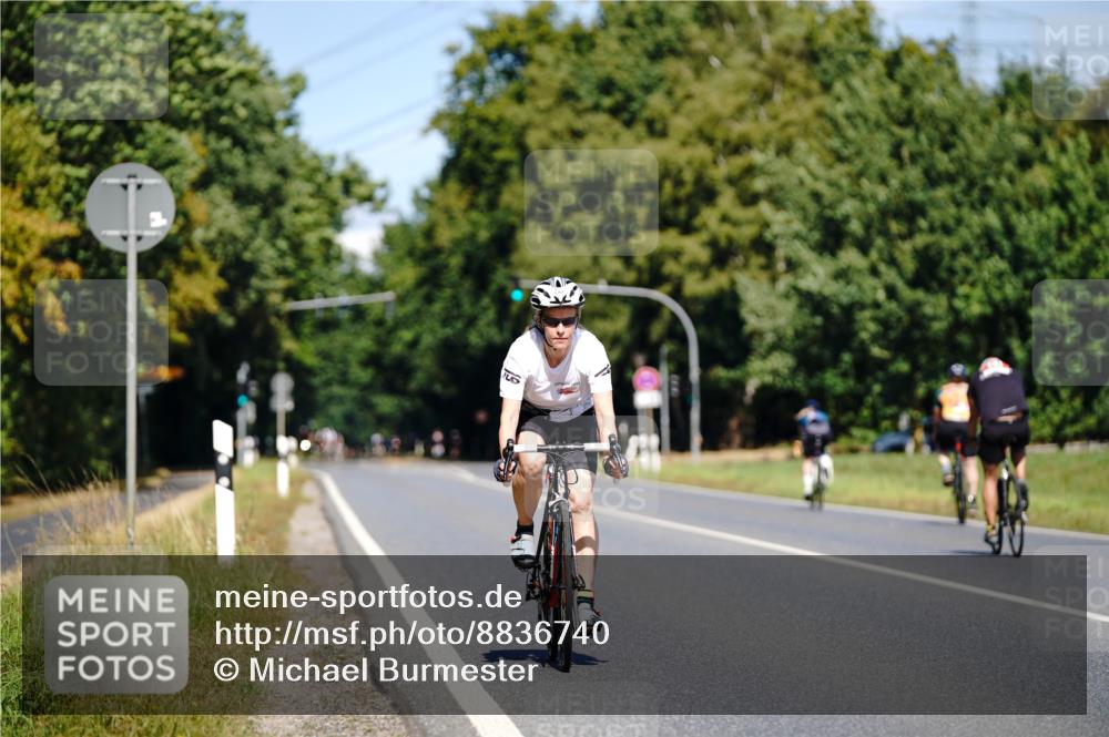 07.09.2025 - 19. Norderstedt Triathlon Michael Burmester http://msf.ph/oto/8836740 07.09.2025 12:49:09 Radfahren 249, 288, 1362 meine-sportfotos.de