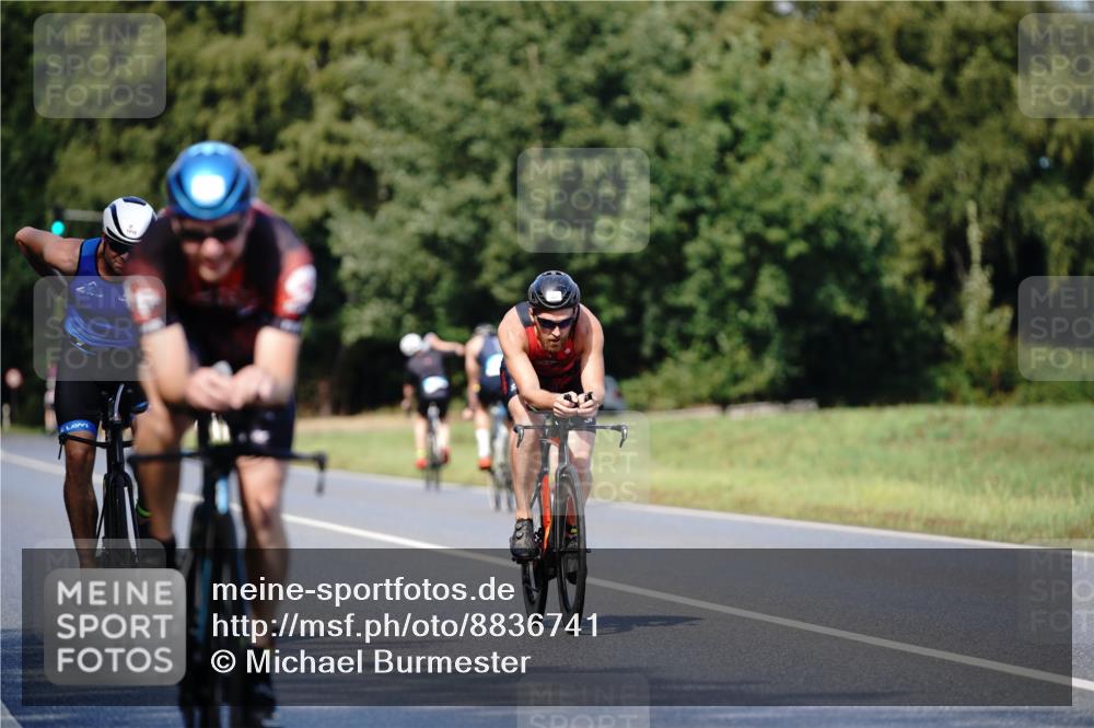 07.09.2025 - 19. Norderstedt Triathlon Michael Burmester http://msf.ph/oto/8836741 07.09.2025 14:09:05 Radfahren 959, 961, 1010 meine-sportfotos.de