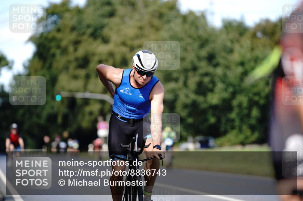 07.09.2025 - 19. Norderstedt Triathlon Michael Burmester http://msf.ph/oto/8836743 07.09.2025 14:09:06 Radfahren 959, 961, 1010 meine-sportfotos.de