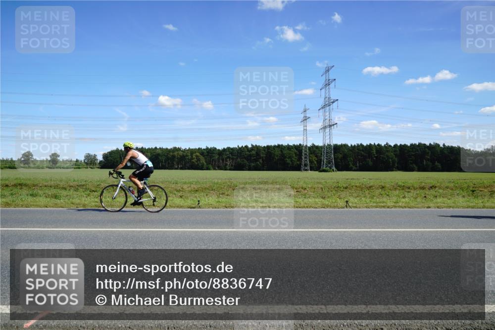 07.09.2025 - 19. Norderstedt Triathlon Michael Burmester http://msf.ph/oto/8836747 07.09.2025 14:07:14 Radfahren 1008, 1469 meine-sportfotos.de