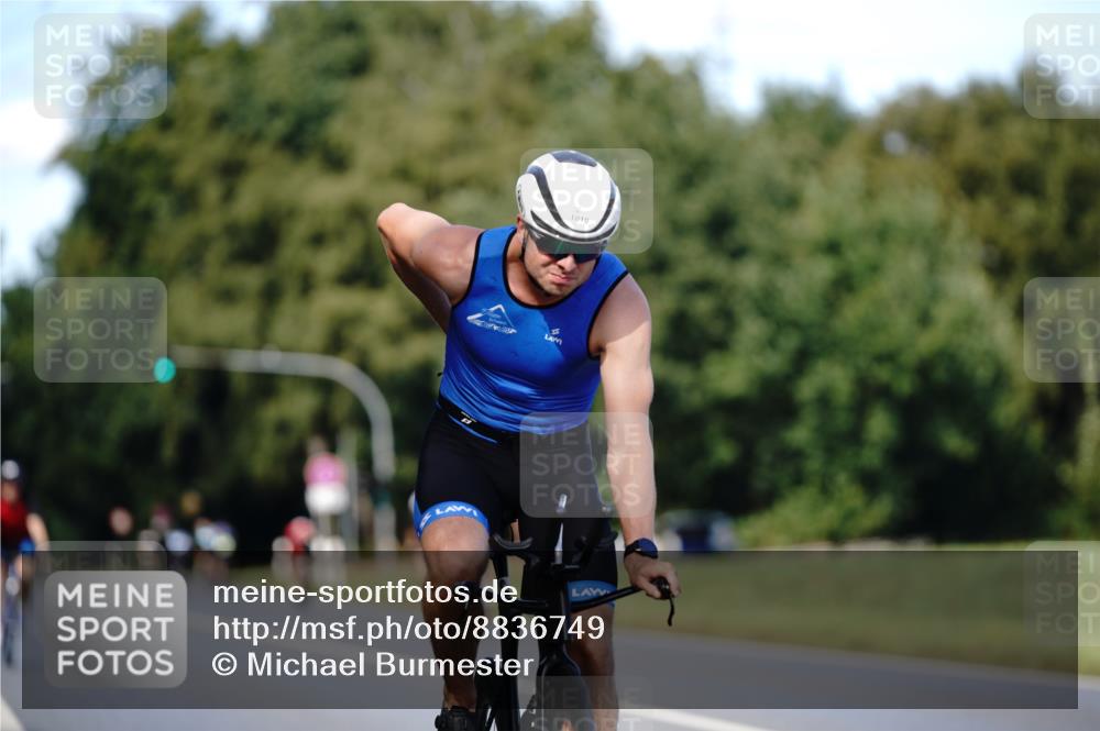07.09.2025 - 19. Norderstedt Triathlon Michael Burmester http://msf.ph/oto/8836749 07.09.2025 14:09:06 Radfahren 959, 961, 1010 meine-sportfotos.de