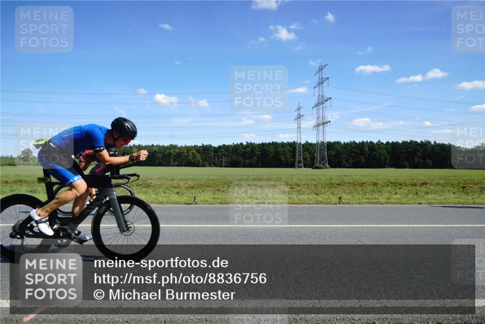 07.09.2025 - 19. Norderstedt Triathlon Michael Burmester http://msf.ph/oto/8836756 07.09.2025 14:07:15 Radfahren 1008, 1469 meine-sportfotos.de