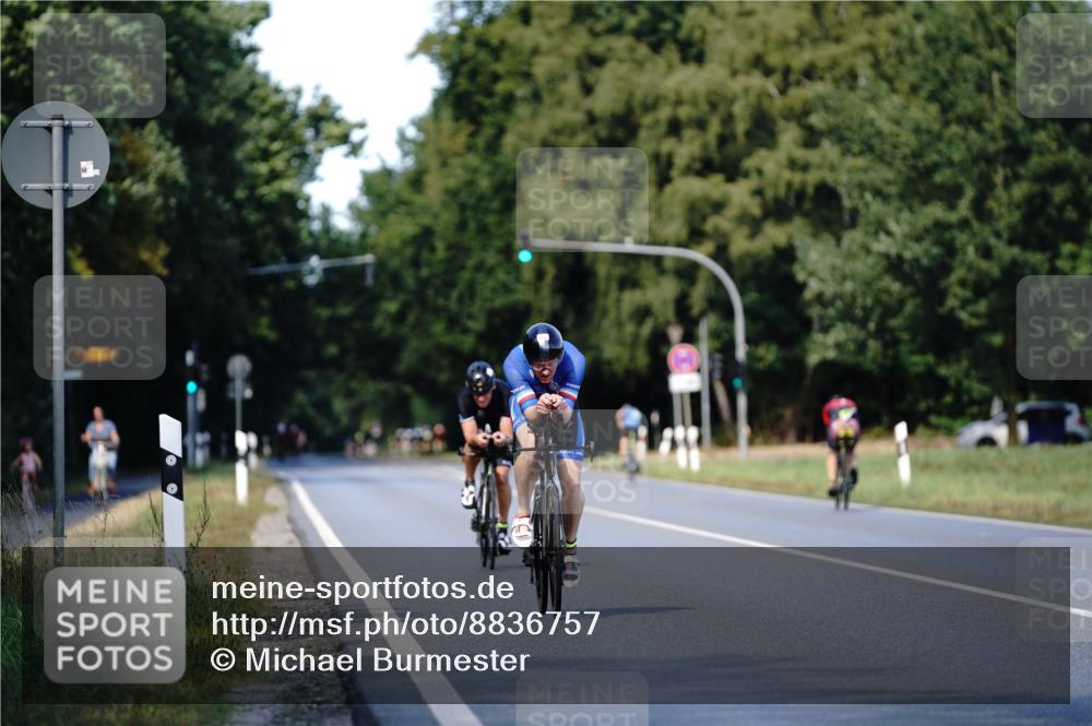 07.09.2025 - 19. Norderstedt Triathlon Michael Burmester http://msf.ph/oto/8836757 07.09.2025 14:09:22 Radfahren 989, 1038 meine-sportfotos.de