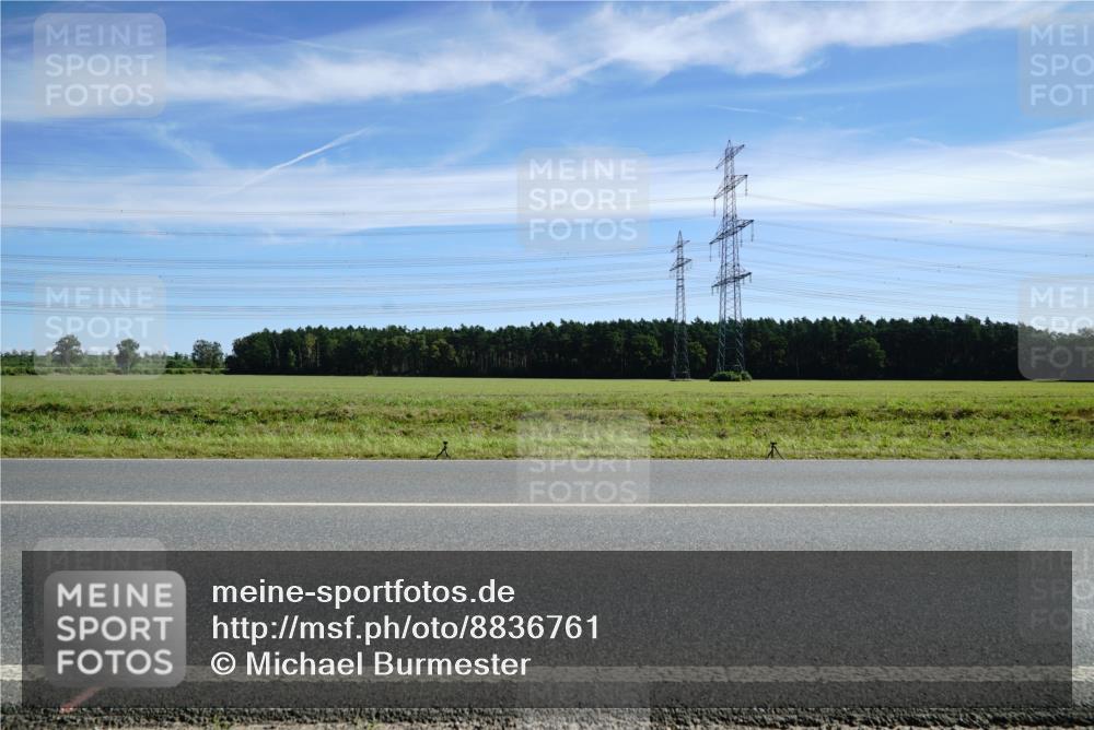 07.09.2025 - 19. Norderstedt Triathlon Michael Burmester http://msf.ph/oto/8836761 07.09.2025 12:01:54 Radfahren 696 meine-sportfotos.de
