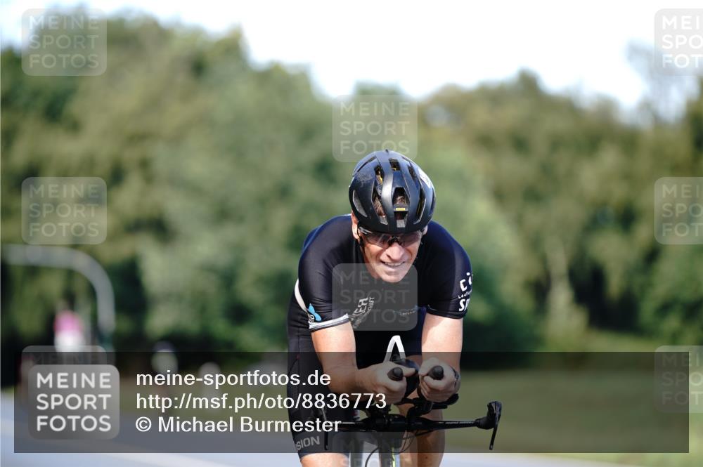 07.09.2025 - 19. Norderstedt Triathlon Michael Burmester http://msf.ph/oto/8836773 07.09.2025 14:09:25 Radfahren 989, 1038 meine-sportfotos.de