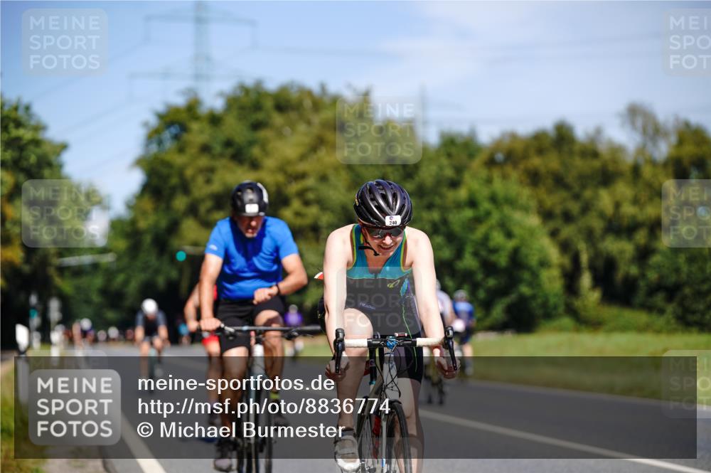 07.09.2025 - 19. Norderstedt Triathlon Michael Burmester http://msf.ph/oto/8836774 07.09.2025 12:49:45 Radfahren 174, 240, 311, 1477 meine-sportfotos.de