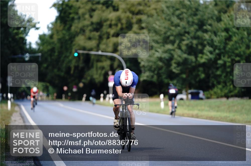 07.09.2025 - 19. Norderstedt Triathlon Michael Burmester http://msf.ph/oto/8836776 07.09.2025 14:09:40 Radfahren 1467 meine-sportfotos.de