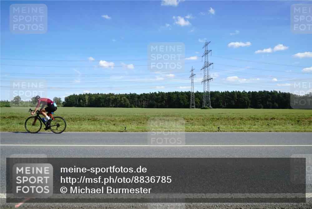 07.09.2025 - 19. Norderstedt Triathlon Michael Burmester http://msf.ph/oto/8836785 07.09.2025 14:07:17 Radfahren 1008, 1469 meine-sportfotos.de