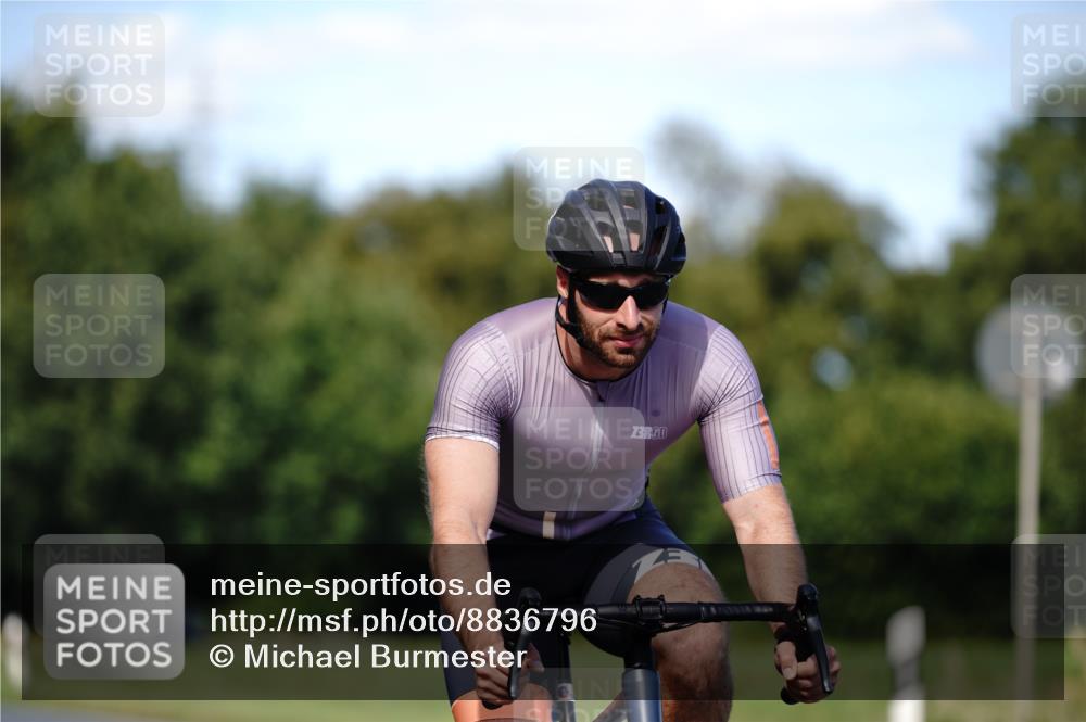 07.09.2025 - 19. Norderstedt Triathlon Michael Burmester http://msf.ph/oto/8836796 07.09.2025 14:10:07 Radfahren 872 meine-sportfotos.de