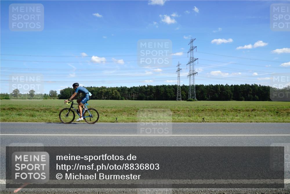 07.09.2025 - 19. Norderstedt Triathlon Michael Burmester http://msf.ph/oto/8836803 07.09.2025 14:07:21 Radfahren  meine-sportfotos.de