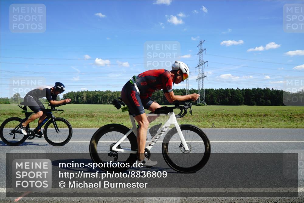 07.09.2025 - 19. Norderstedt Triathlon Michael Burmester http://msf.ph/oto/8836809 07.09.2025 14:07:26 Radfahren 960, 1036 meine-sportfotos.de